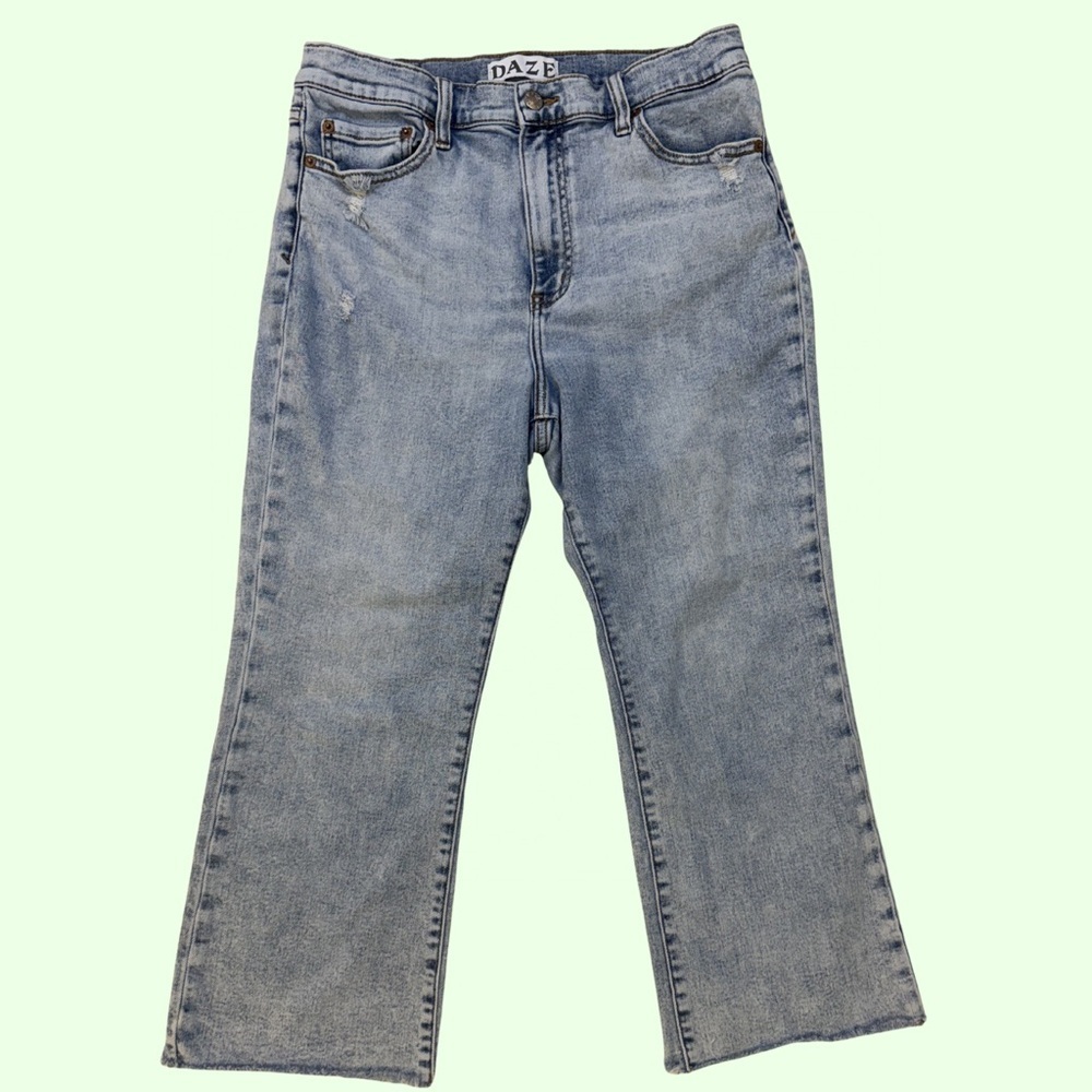 Daze Light Wash Cropped Wide Leg Jean
